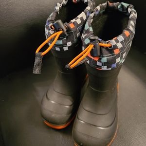 Toddler winter boots size 9